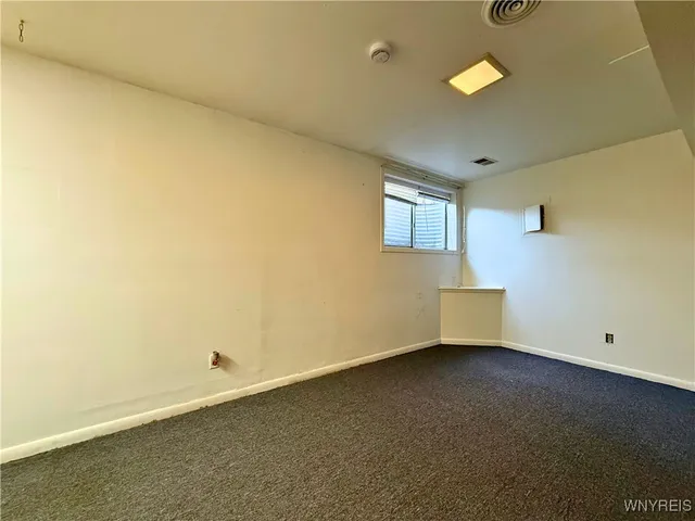 $249,900 | 207 Charlesgate Circle, Amherst, NY 14051