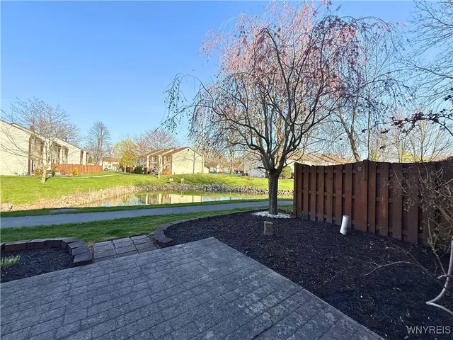 $249,900 | 207 Charlesgate Circle, Amherst, NY 14051