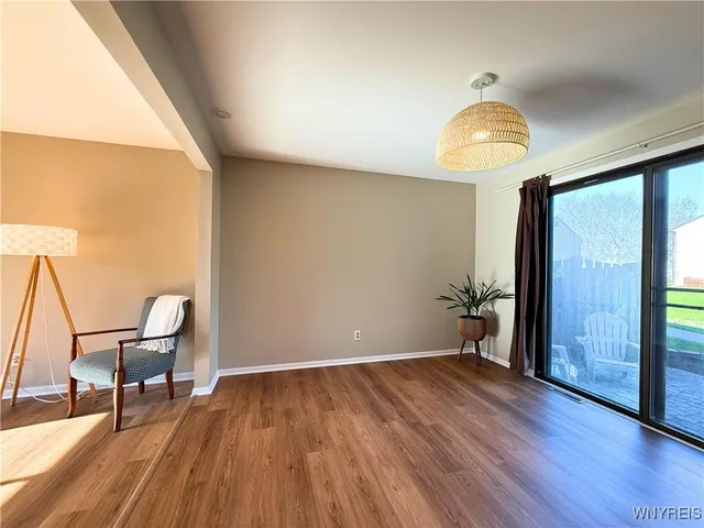 $249,900 | 207 Charlesgate Circle, Amherst, NY 14051