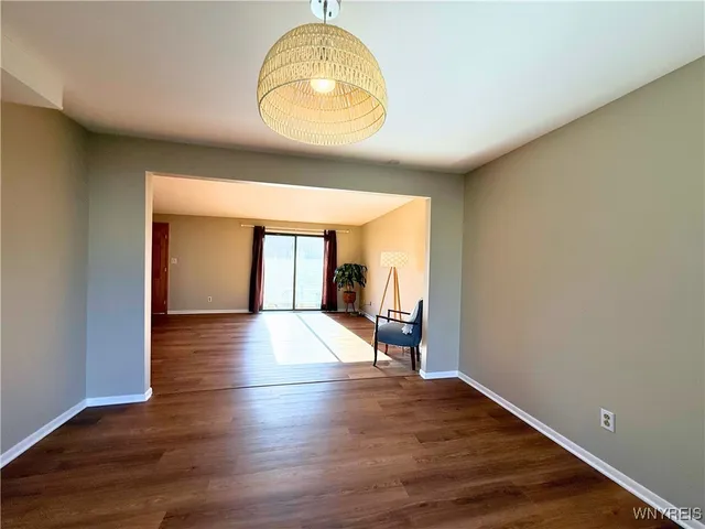 $249,900 | 207 Charlesgate Circle, Amherst, NY 14051