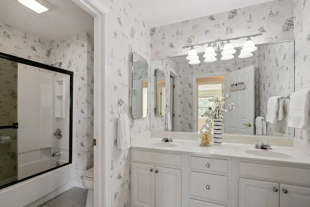 $650,000 | 101 Burton Street, Grayslake, IL 60030