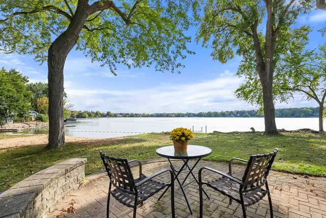 $650,000 | 101 Burton Street, Grayslake, IL 60030