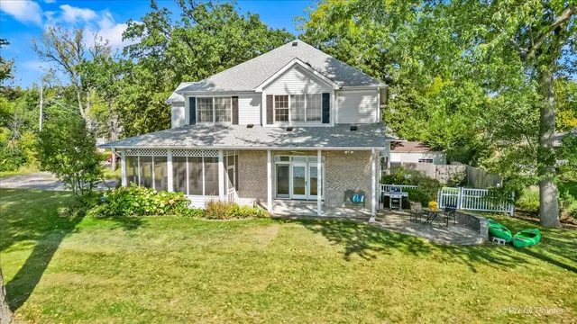 $650,000 | 101 Burton Street, Grayslake, IL 60030