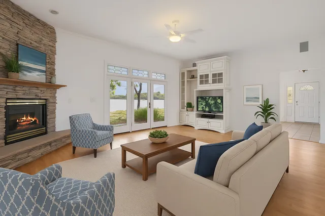 $650,000 | 101 Burton Street, Grayslake, IL 60030