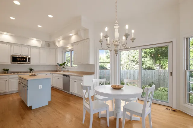 $650,000 | 101 Burton Street, Grayslake, IL 60030