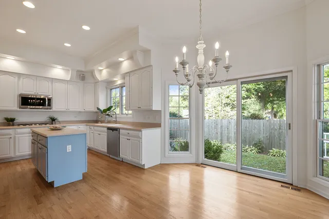 $650,000 | 101 Burton Street, Grayslake, IL 60030