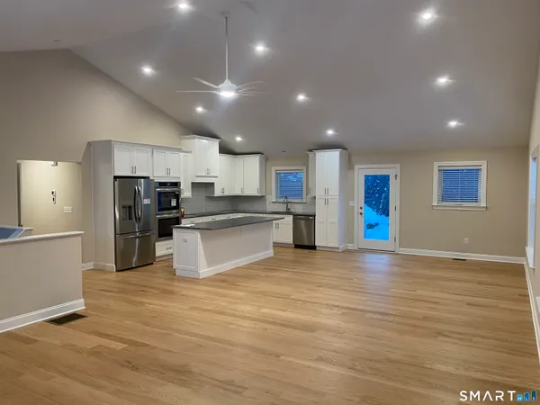 $4,000 | 919 Strongtown Road, Southbury, CT 06488