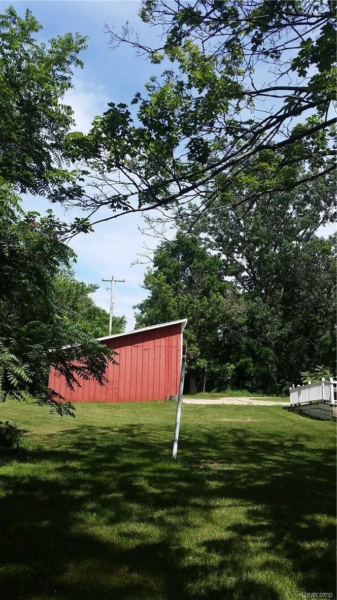 4120 Lahring Road Linden, MI 48451 - Photo 6 of 21 20180626_151804.jpg