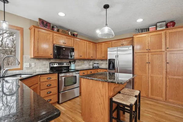 $575,000 | 17488 123rd Street Southeast, Becker, MN 55308