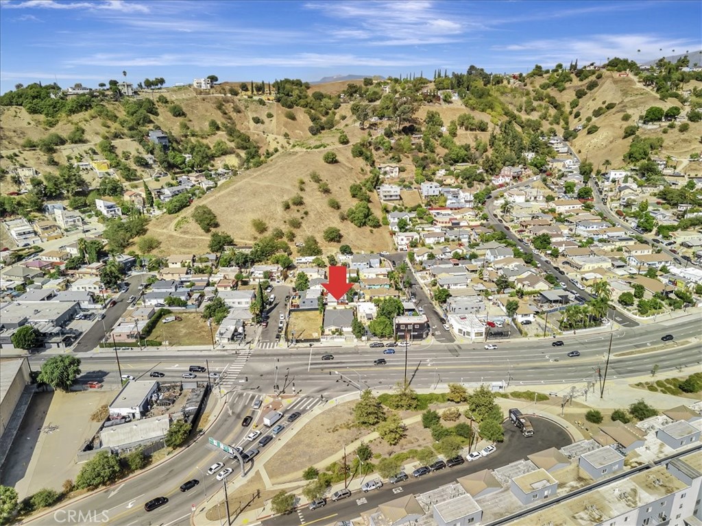 4133 North Mission Road Los Angeles, CA 90032 - Photo 33 of 40 a view of a water pond