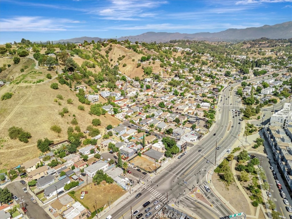 4133 North Mission Road Los Angeles, CA 90032 - Photo 36 of 40 a view of an outdoor space