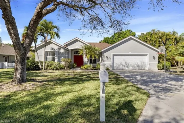 $759,000 | 297 Sawgrass Court, Naples, FL 34110