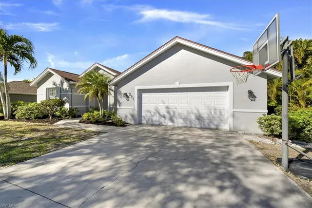 $759,000 | 297 Sawgrass Court, Naples, FL 34110