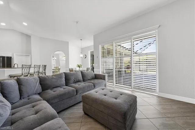 $759,000 | 297 Sawgrass Court, Naples, FL 34110