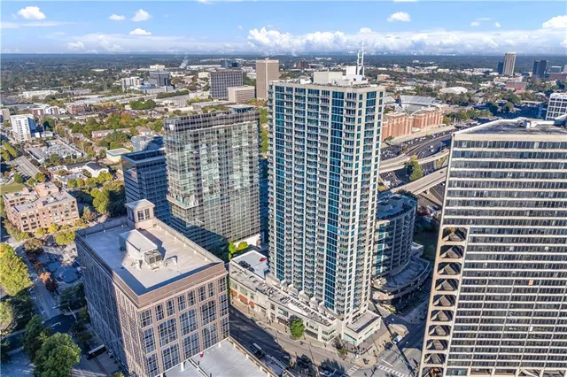 a picture of city view