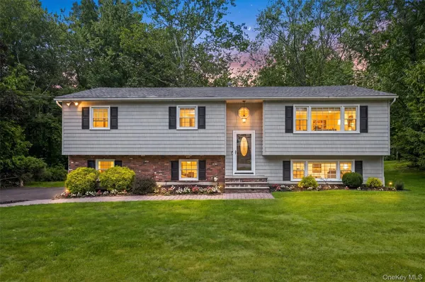 $749,000 | 11 Nuthatch Lane, West Nyack, NY 10994
