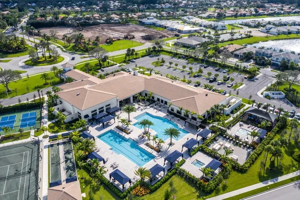 $665,000 | 7812 Edinburough Lane, Delray Beach, FL 33446