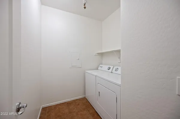 $1,995 | 2250 East Deer Valley Drive, Unit 78, Phoenix, AZ 85024