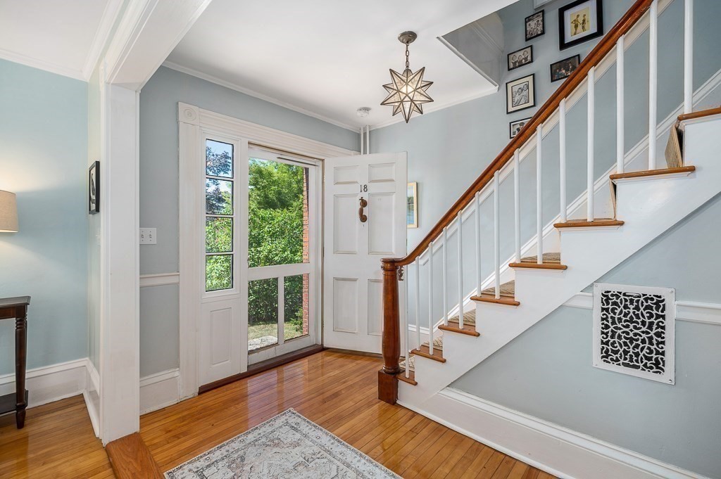 18 Union Street Manchester, MA 01944 - Photo 25 of 38