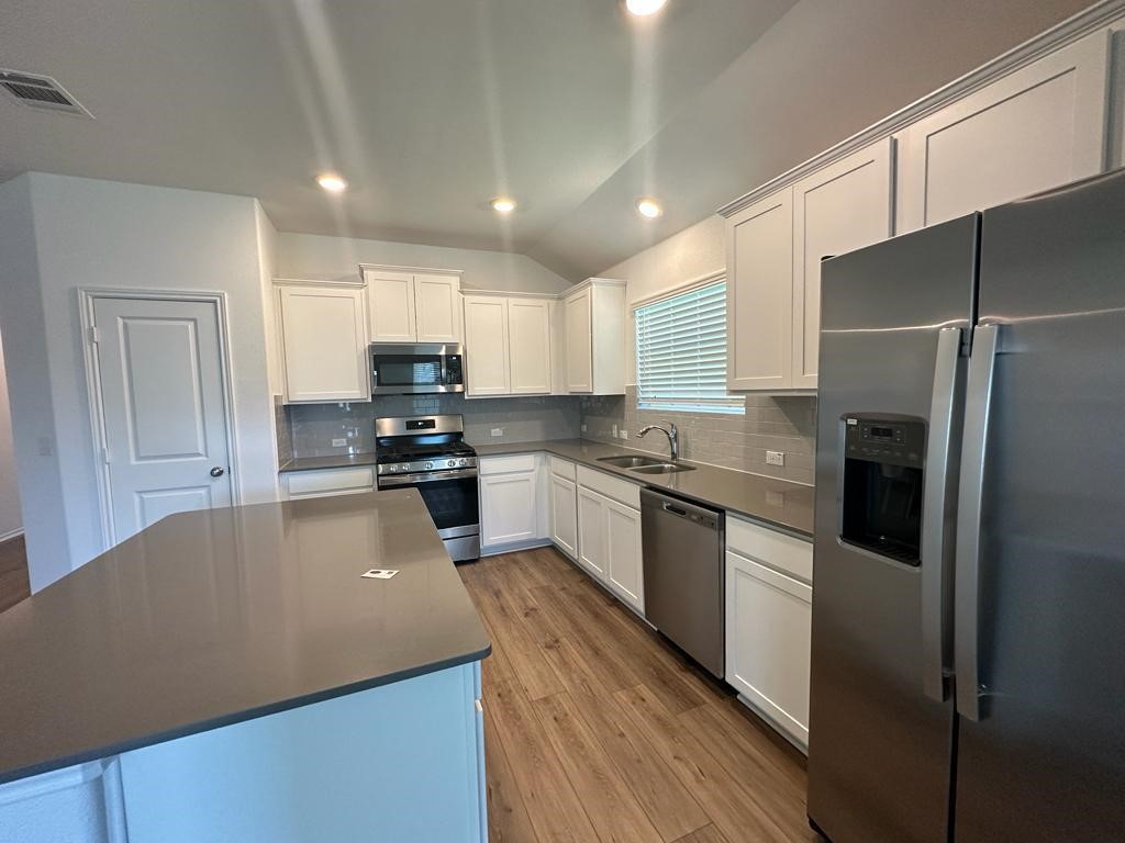 183 Otter Road Kyle, TX 78640 - Photo 12 of 40