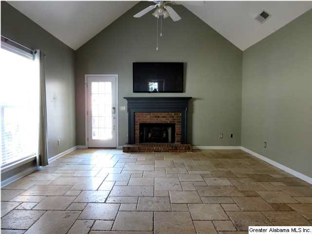 267 Warwick Lane Alabaster, AL 35007 - Photo 2 of 21