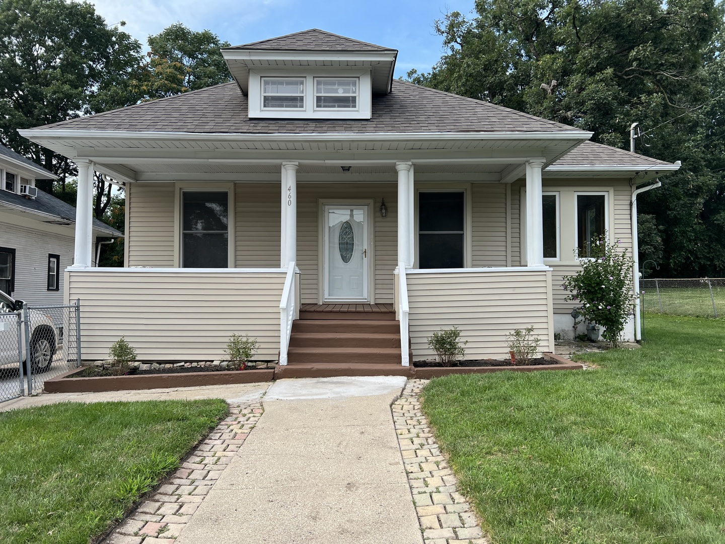 460 Addison Street Elgin, IL 60120 - Photo 1 of 23 Gallery Image 1