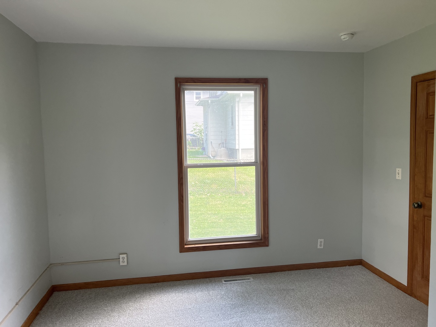 460 Addison Street Elgin, IL 60120 - Photo 15 of 23 Gallery Image 15