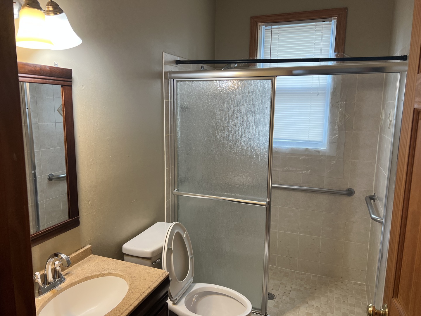 460 Addison Street Elgin, IL 60120 - Photo 17 of 23 Gallery Image 17
