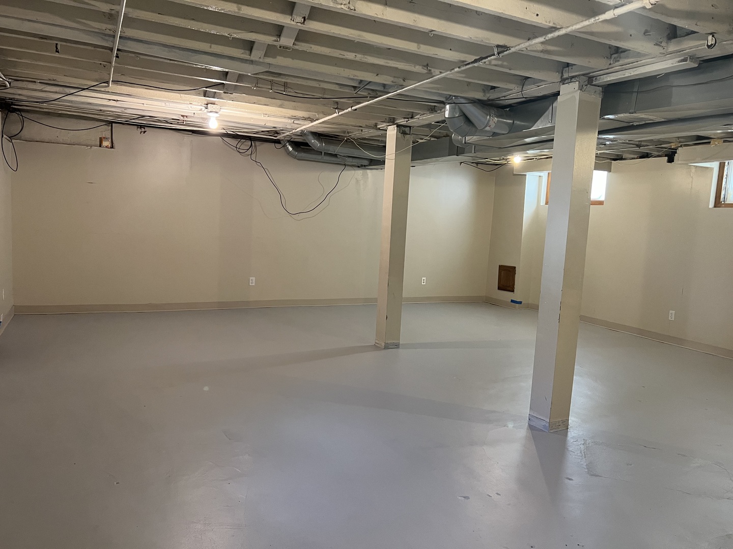 460 Addison Street Elgin, IL 60120 - Photo 20 of 23 Gallery Image 20