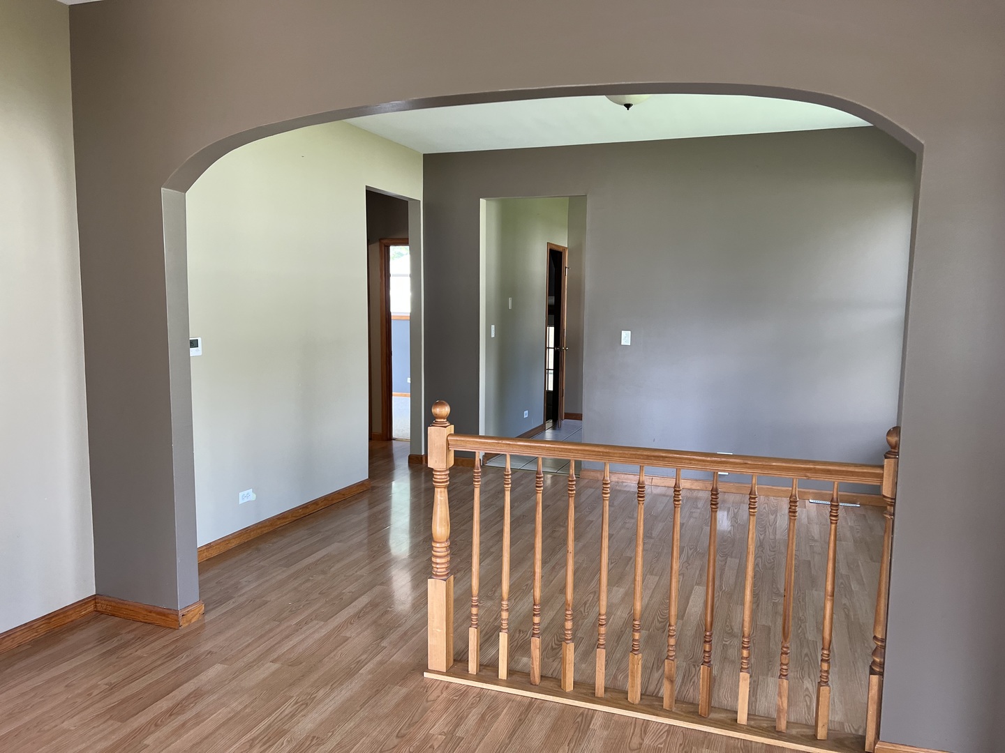460 Addison Street Elgin, IL 60120 - Photo 5 of 23 Gallery Image 5