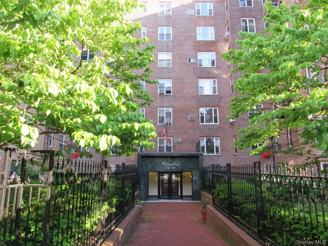 $2,600 | 76-10 34th Avenue, Unit 3T | Jackson Heights