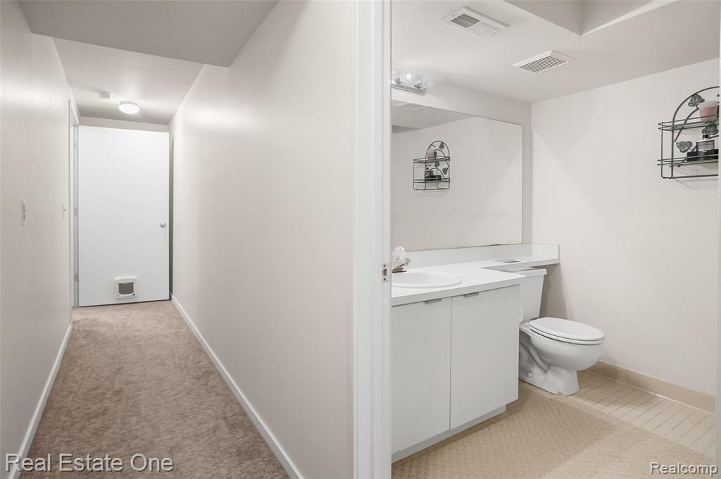 751 Eastbridge Court Rochester Hills, MI 48307 - Photo 28 of 48