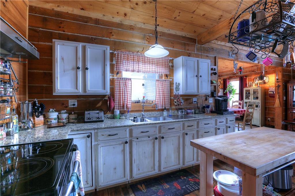 398 Crooks School Road Clinton, PA 15026 - Photo 6 of 25 Gallery Image 6