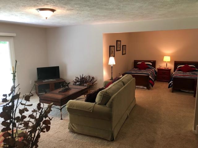 330 Lighthouse Way North Manistee, MI 49660 - Photo 21 of 29 1867495-20.JPG