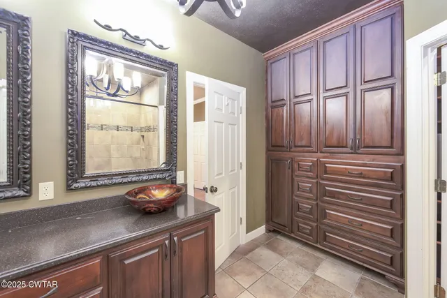 a view of an entryway