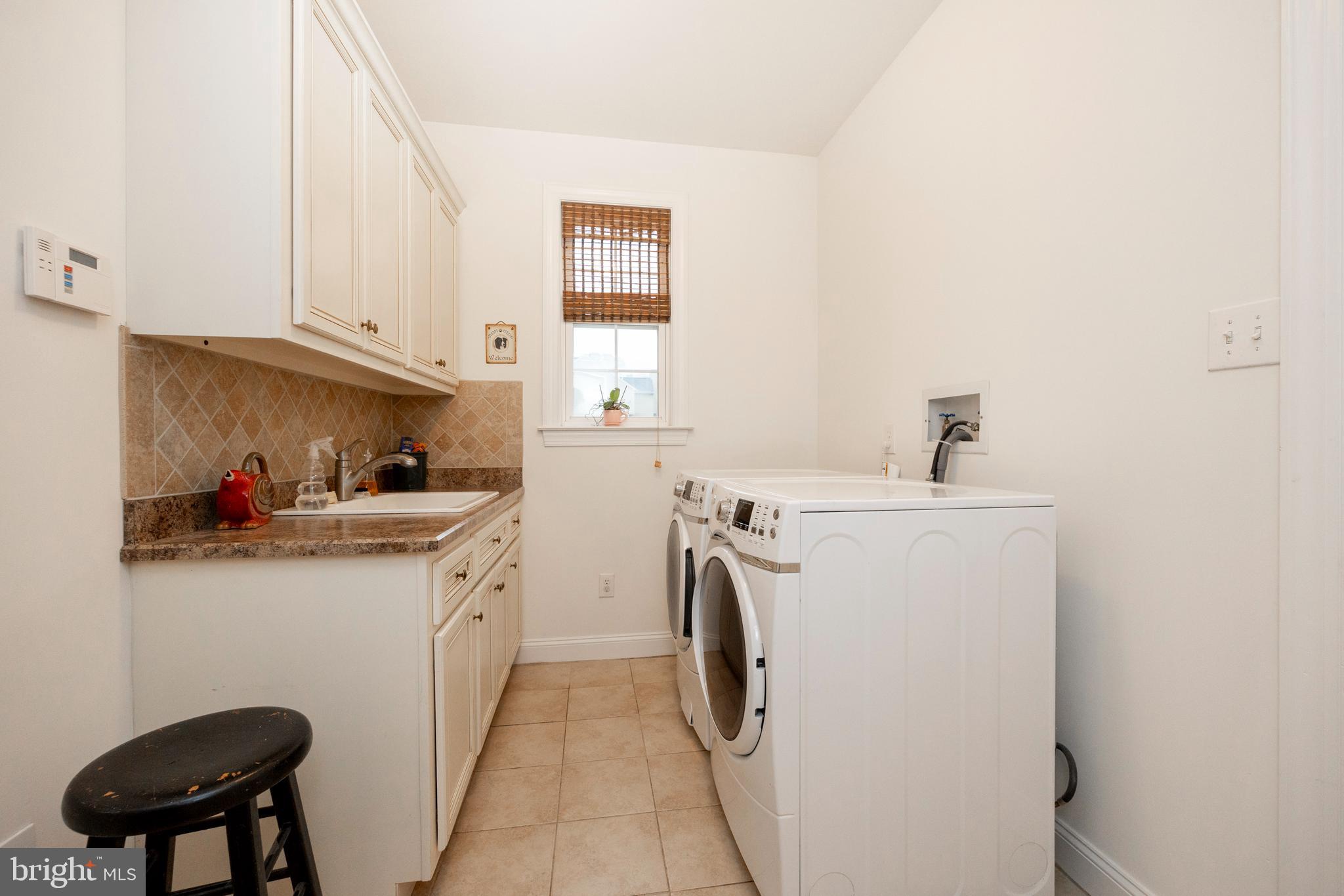1350 Rupert Road Pottstown, PA 19464 - Photo 24 of 53 Laundry area at Garage exit!