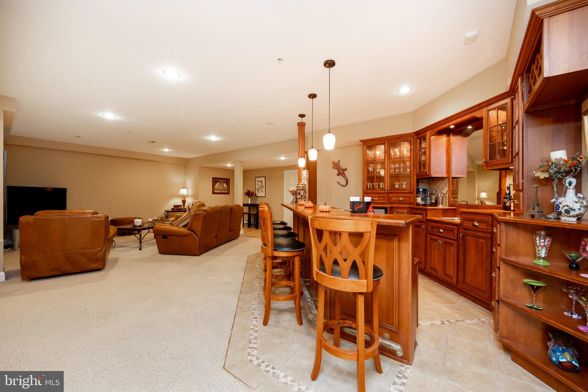 1350 Rupert Road Pottstown, PA 19464 - Photo 29 of 53 Custom Built Wet Bar