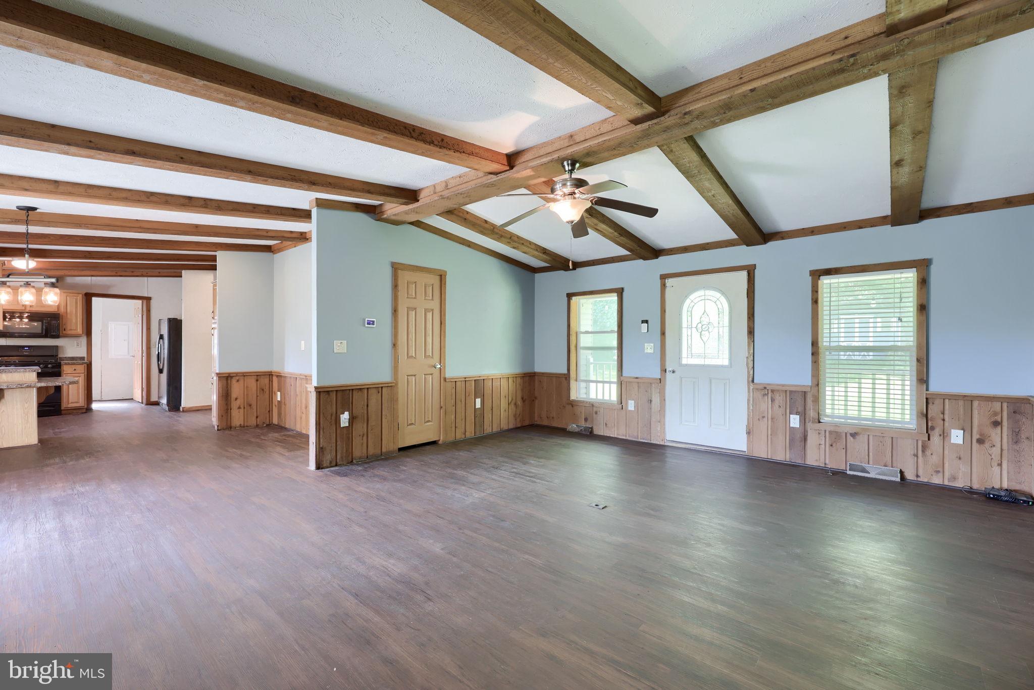 881 Camp Meeting Road East Earl, PA 17519 - Photo 8 of 50 Living Room