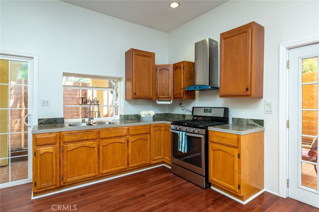 5617 Katherine Avenue Sherman Oaks, CA 91401 - Photo 16 of 46