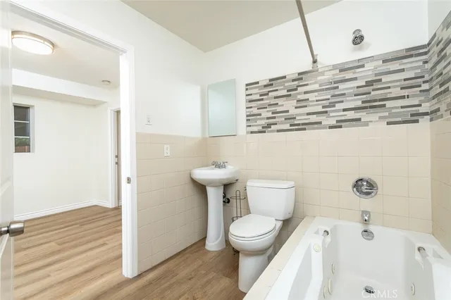 $4,300 | 5617 Katherine Avenue, Sherman Oaks, CA 91401