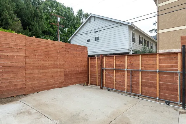 $4,300 | 5617 Katherine Avenue, Sherman Oaks, CA 91401