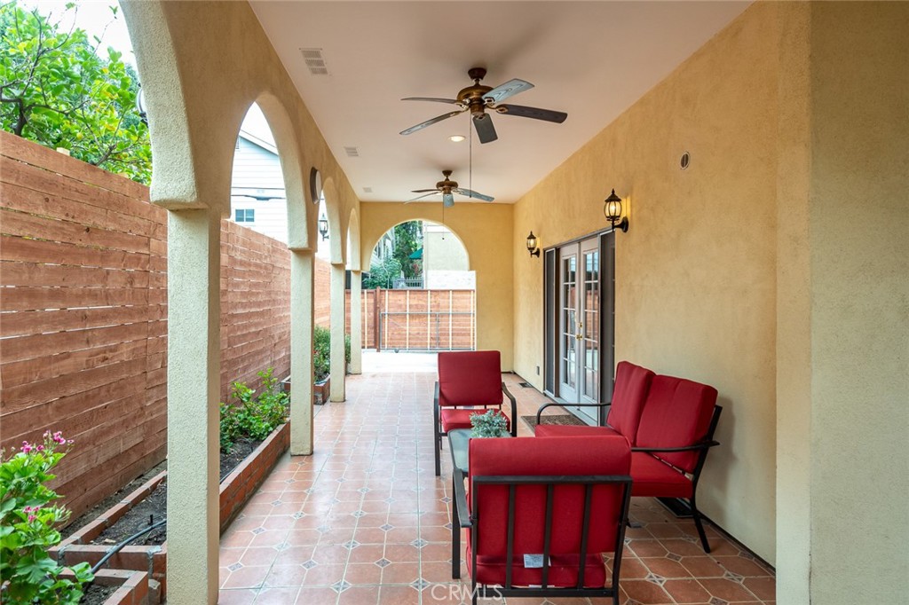 5617 Katherine Avenue Sherman Oaks, CA 91401 - Photo 7 of 46