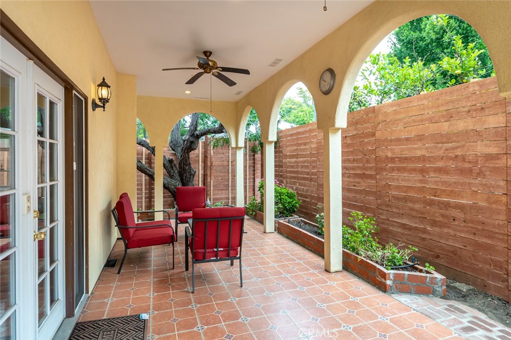 5617 Katherine Avenue Sherman Oaks, CA 91401 - Photo 9 of 46