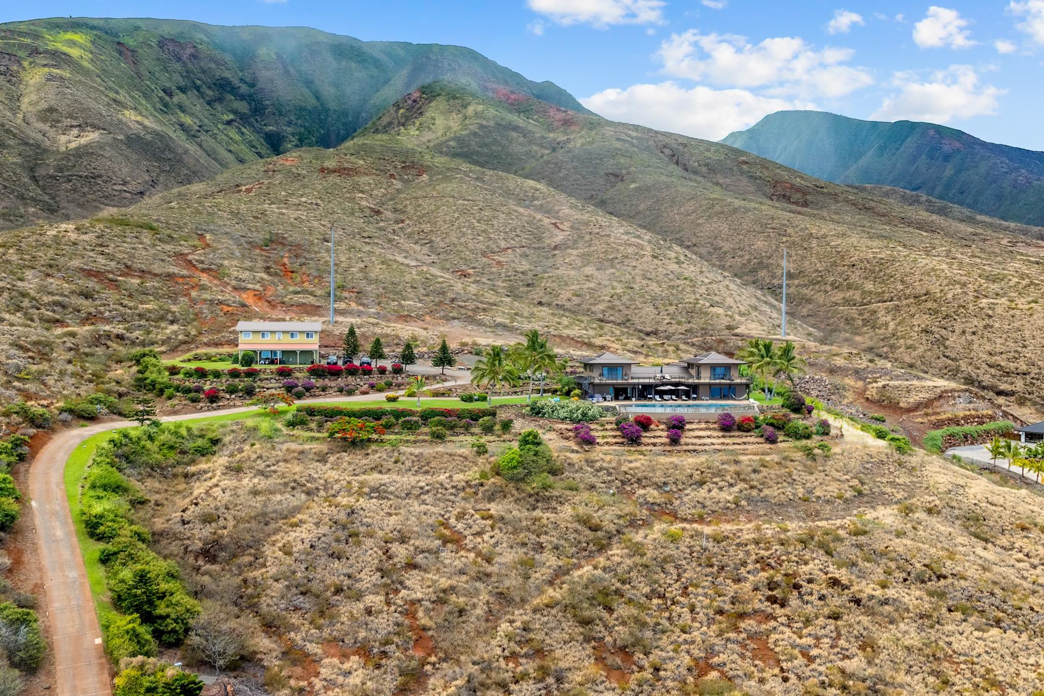554 Punakea Loop, Unit A Lahaina, HI 96761 - Photo 6 of 49 a view of a yard with an outdoor space