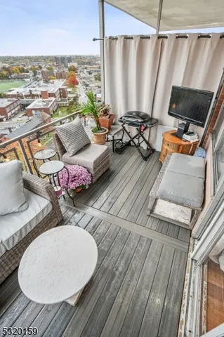 $400,000 | 301 Beech Street, Unit 12E, Hackensack, NJ 07601