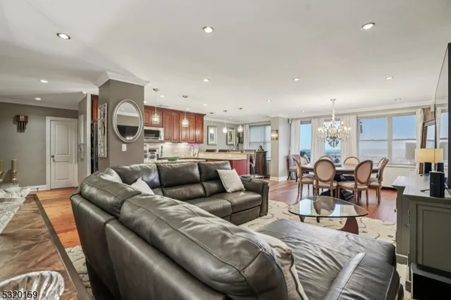 $400,000 | 301 Beech Street, Unit 12E, Hackensack, NJ 07601