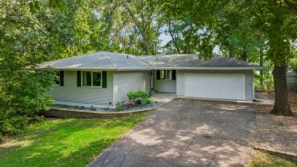 $585,000 | 15869 Randall Lane, Minnetonka, MN 55345