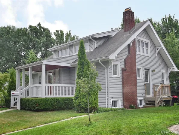 $1,350 | 208 California Avenue, Royal Oak, MI 48067