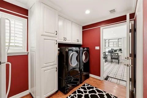 $699,999 | 1809 Southpark Drive, Arlington, TX 76013