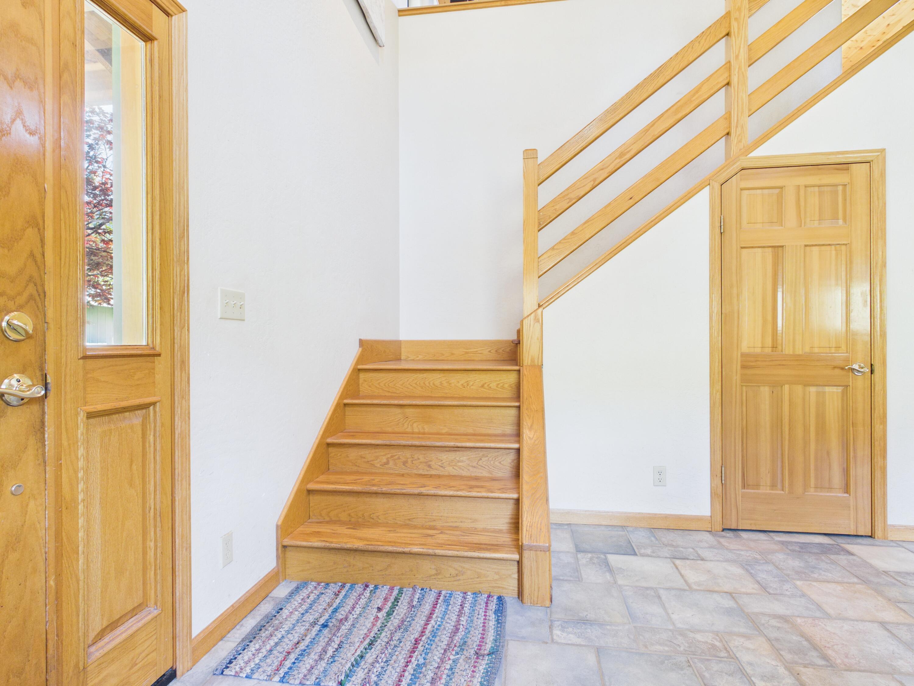 7926 Thomas Road Miranda, CA 95553 - Photo 8 of 83